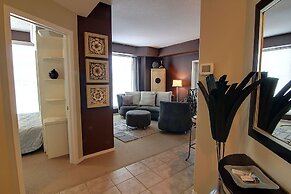 Sunset Waterfront Resort by DKRA