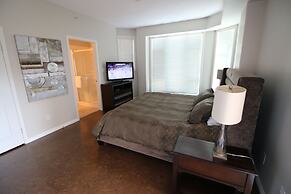 Sunset Waterfront Resort by DKRA