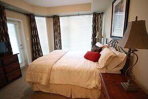 Sunset Waterfront Resort by DKRA