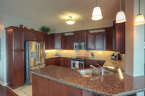 Sunset Waterfront Resort by DKRA