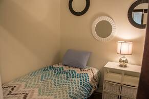 Sunset Waterfront Resort by DKRA