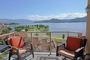 Sunset Waterfront Resort by DKRA