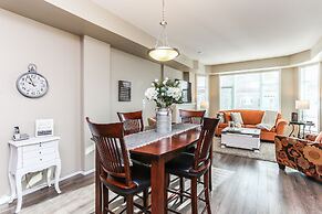 Sunset Waterfront Resort by DKRA