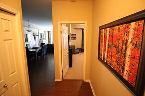 Sunset Waterfront Resort by DKRA