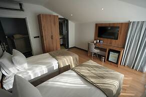 Business Life Hotel Gunesli