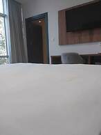 Business Life Hotel Gunesli