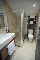 Business Life Hotel Gunesli