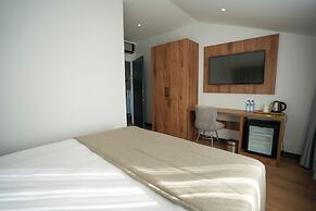 Business Life Hotel Gunesli