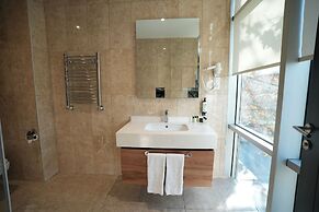 Business Life Hotel Gunesli