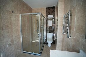 Business Life Hotel Gunesli