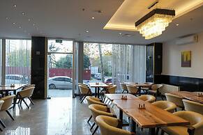 Business Life Hotel Gunesli