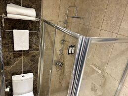 Business Life Hotel Gunesli