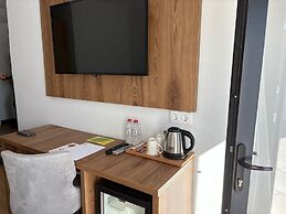 Business Life Hotel Gunesli