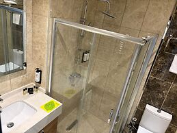 Business Life Hotel Gunesli