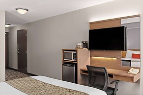 Microtel Inn & Suites by Wyndham Kirkland Lake