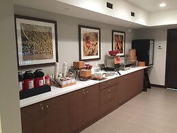 Microtel Inn & Suites by Wyndham Kirkland Lake