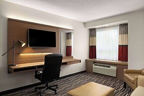 Microtel Inn & Suites by Wyndham Kirkland Lake