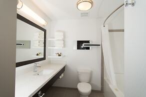 Western Star All Suites Signature Hotel