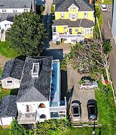 Come From Away B&B Inn