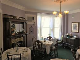 Come From Away B&B Inn