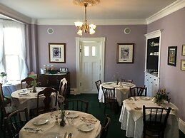 Come From Away B&B Inn