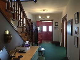 Come From Away B&B Inn