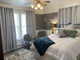 Come From Away B&B Inn