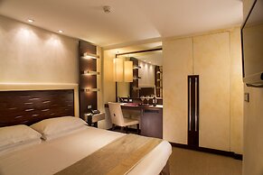 Les Fleurs Luxury House