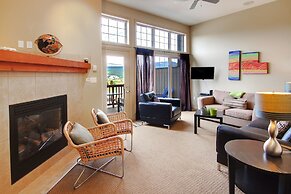 Radium Vacation Rental 3 Bedroom Townhome with Views