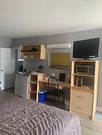 Hill Top Motel & Restaurant