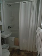 Hill Top Motel & Restaurant