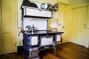 Laura's Bed & Breakfast