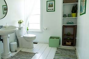 Laura's Bed & Breakfast