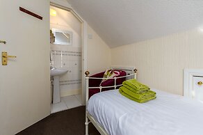 The Beechcliffe Hotel - Over 35's Only