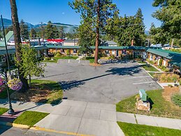 Evergreen Motel