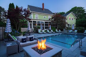 Captain Freeman Inn