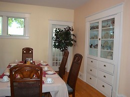 Downtown Bed And Breakfast