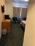 Townhouse Inn & Suites