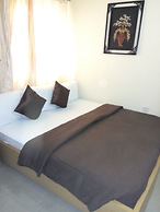 De Lawrence Court & Suites