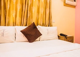 De Lawrence Court & Suites