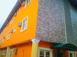 De Lawrence Court & Suites