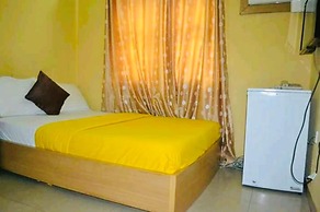 De Lawrence Court & Suites
