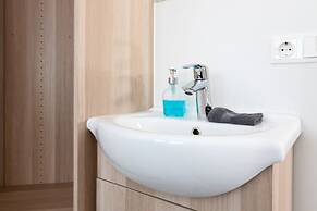 Kef Guesthouse by Keflavík airport