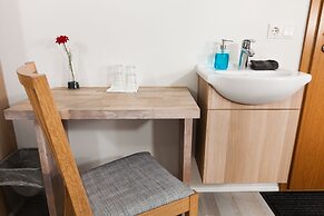 Kef Guesthouse by Keflavík airport