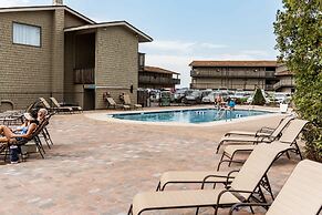 Capt. Thomson's Resort