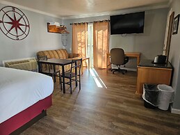 Capt.'s Inn & Suites