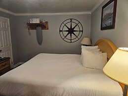 Capt.'s Inn & Suites
