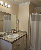 Capt.'s Inn & Suites