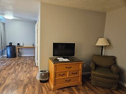 Capt.'s Inn & Suites
