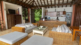 Hotel Acantilado de la Tierra